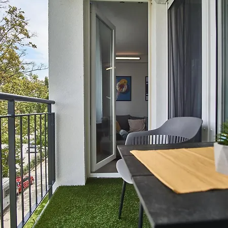 Catamaran - Hostaid Apartment *